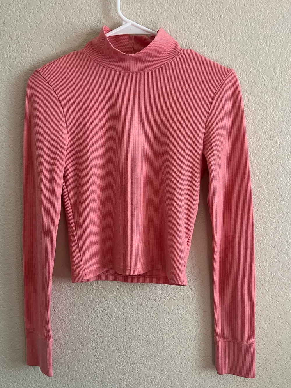 American Eagle Outfitters Women’s Ribbed Mock Neck Long-Sleeve Top in Pink